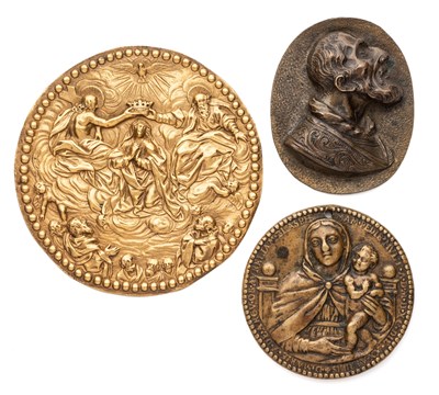 Lot 416 - â’¶ â–¡ A GILT-METAL ROUNDEL OF THE VIRGIN ENTHRONED