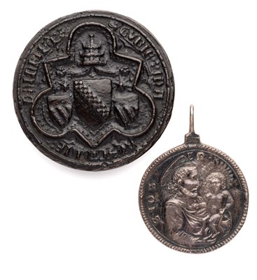 Lot 487 - â’¶ â–¡ A SILVER MEDAL OF ST CHRISTOPHER AND THE CHRIST CHILD