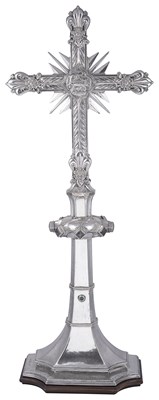 Lot 559 - A GEORGE V SILVER LARGE CROSS