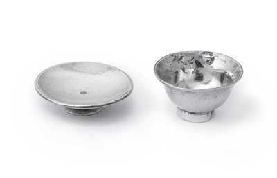 Lot 83 - A PAIR OF DUTCH SILVER MINIATURE TEA BOWLS AND SAUCERS, THE SAUCERS WITH MARK OF JOHANNES ADRIANUS VAN GEFFEN, AMSTERDAM, 1773
