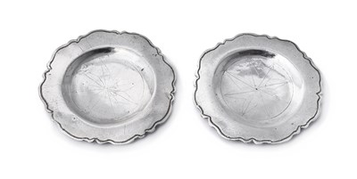 Lot 117 - A PAIR OF DUTCH SILVER MINIATURE PLATES, JAN BONKET, AMSTERDAM, 1772