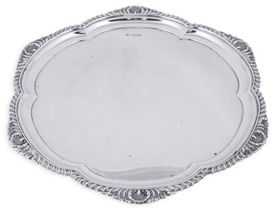 Lot 600 - A GEORGE V SILVER SALVER