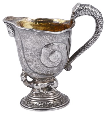 Lot 610 - A VICTORIAN SILVER CREAM JUG