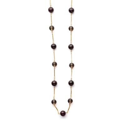 Lot 674 - GARNET AND SMOKY QUARTZ NECKLACE