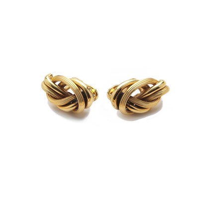 Lot 680 - KNOT EARRINGS