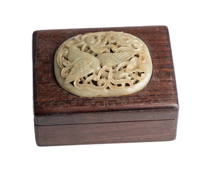 Lot 41 - A CHINESE JADE-INSET WOOD BOX AND COVER