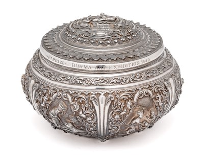 Lot 111 - A BURMESE SILVER BOWL AND COVER