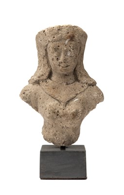 Lot 175 - A SMALL MAJAPAHIT PUMICE BUST OF A WOMAN