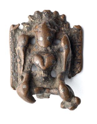 Lot 214 - A SMALL FRAGMENTARY BRONZE FIGURE OF A GODDESS