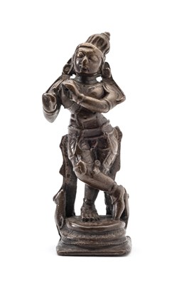 Lot 226 - A SMALL BRONZE FIGURE OF KRISHNA VENUGOPALA