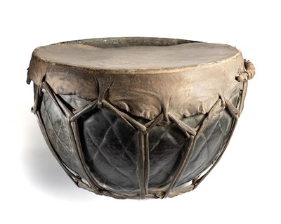 Lot 344 - â–¡  A KETTLEDRUM (NIHASS)