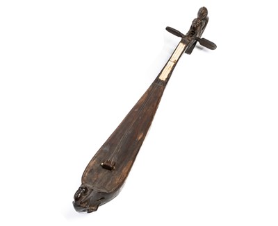 Lot 390 - Ëœâ–¡ A BATAK LUTE (HASAPI)