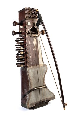 Lot 403 - â–¡ A NORTH INDIAN SARANGI