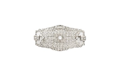 Lot 370 - DIAMOND BROOCH, 1930s