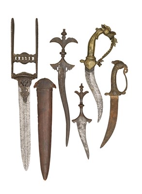 Lot 99 - AN INDIAN DAGGER (KATAR)