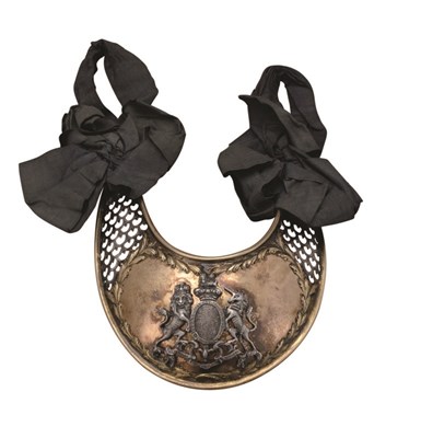 Lot 231 - A VERY FINE OFFICER'S GORGET, 1ST REGIMENT OF FOOT GUARDS, CIRCA 1785-95