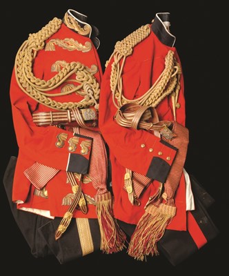 Lot 238 - UNIFORM OF A MILITIA ADC TO THE QUEEN