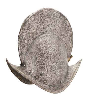 Lot 285 - AN ITALIAN ETCHED COMB MORION