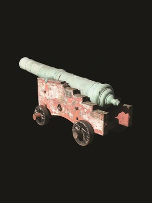 Lot 325 - AN HISTORIC CHINESE 12 PDR. BRONZE CANNON