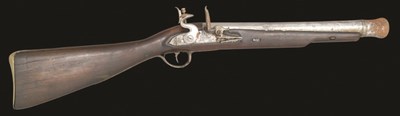 Lot 348 - A FLINTLOCK BLUNDERBUSS