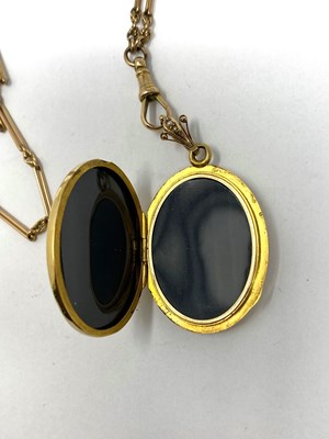 Lot 495 - GOLD LONG CHAIN AND DIAMOND LOCKET, 1890s