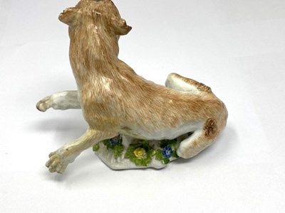 Lot 14 - A MEISSEN GROUP OF A LIONESS AND CUB, CIRCA 1745-50