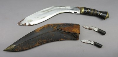 Lot 99 - A NEPALESE DAGGER (KUKRI)