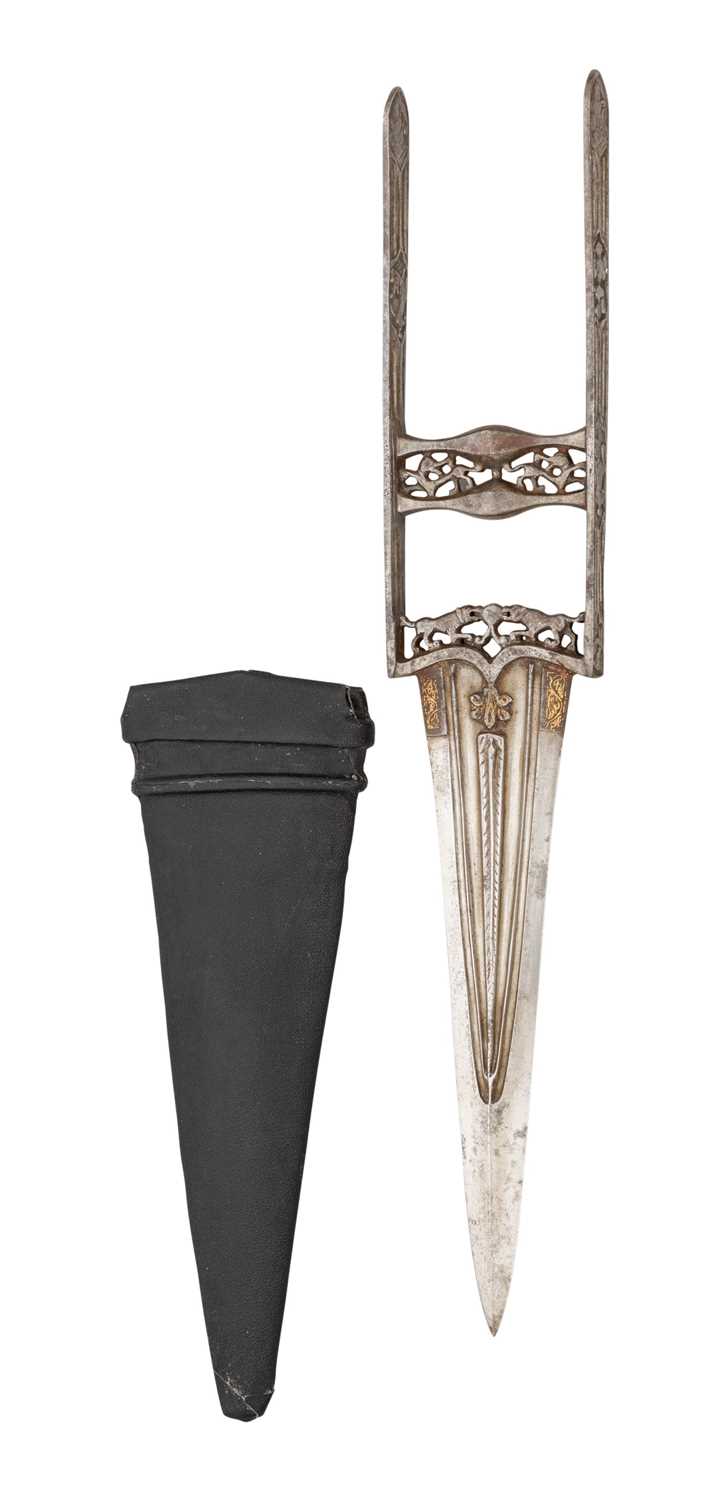 Lot 110 - AN INDIAN DAGGER (KATAR)