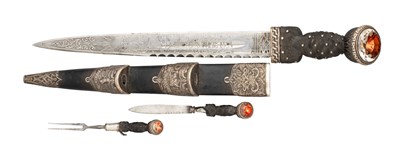 Lot 271 - â€¡A VICTORIAN OFFICER'S SILVER-MOUNTED DRESS DIRK OF THE ARGYLL AND SUTHERLAND HIGHLANDERS