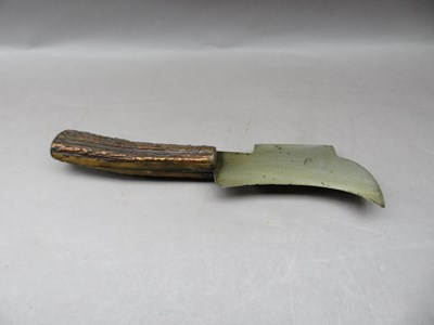 Lot 325 - A SMALL BILL HOOK BY YEOMANS