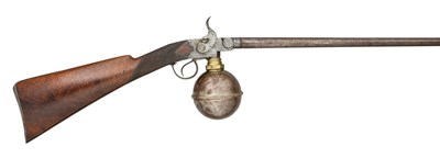 Lot 359 - â€¡AN 80 BORE GLOBE RESERVOIR BREECH-LOADING AIR RIFE BY MORTIMER