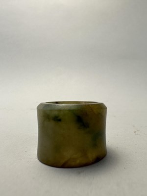 Lot 76 - A GROUP OF SEVEN CHINESE JADE ARCHERS RINGS, QING DYNASTY, 19TH CENTURY