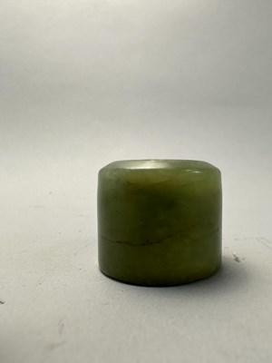 Lot 76 - A GROUP OF SEVEN CHINESE JADE ARCHERS RINGS, QING DYNASTY, 19TH CENTURY