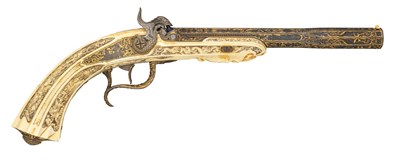 Lot 515 - ËœAN IMPORTANT FRENCH ROYAL 60 BORE PERCUSSION RIFLED TARGET PISTOL