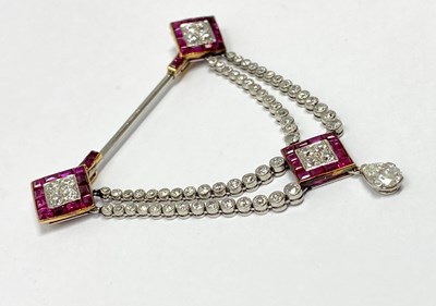 Lot 506 - CARTIER (HENRI PICQ): RUBY AND DIAMOND SURETE PIN, 1910s