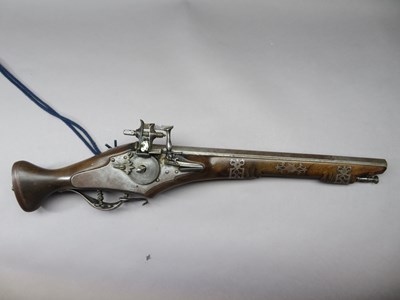 Lot 536 - A WHEEL-LOCK BELT PISTOL WITH ITALIAN MID-17TH CENTURY LOCK