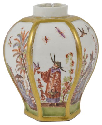 Lot 20 - A MEISSEN CHINOISERIE TEA CANISTER