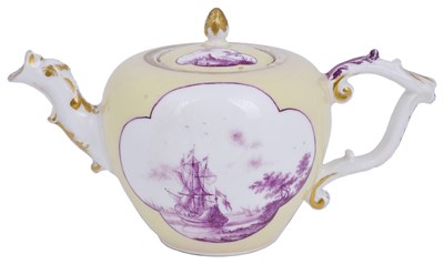 Lot 24 - A MEISSEN TEAPOT AND COVER