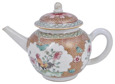 Lot 74 - A CHINESE FAMILLE ROSE TEAPOT AND COVER