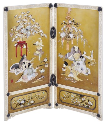 Lot 110 - ~A JAPANESE INLAID IVORY AND LACQUER TABLE SCREEN