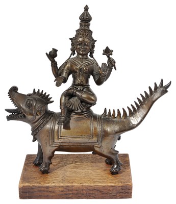 Lot 176 - A BRONZE FIGURE OF THE GODDESS GANGA RIDING ON HER MAKARA