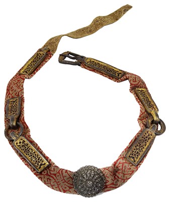 Lot 219 - A TIBETAN BELT