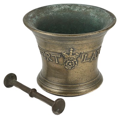 Lot 301 - A GEORGE II BELL METAL MORTAR