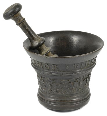 Lot 304 - A DUTCH BRONZE MORTAR