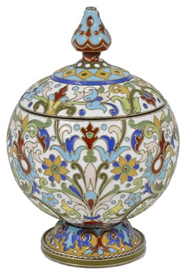 Lot 330 - A CLOISONNE ENAMELED SILVER-GILT SMALL JAR AND COVER