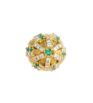 Lot 424 - H. STERN: EMERALD AND DIAMOND COCKTAIL RING