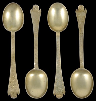 Lot 379 - A SET OF FOUR GERMAN SILVER-GILT TEASPOONS