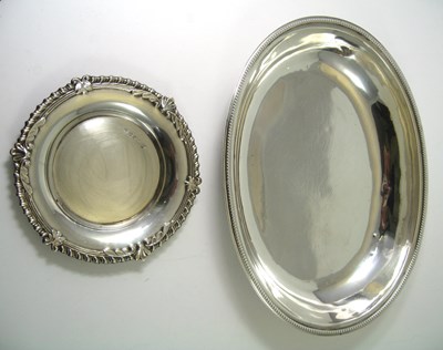 Lot 411 - A VICTORIAN SILVER DISH LINER