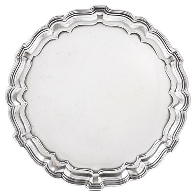 Lot 427 - A GEORGE V SILVER WAITER