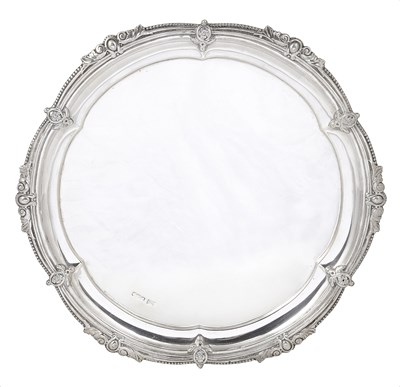 Lot 428 - A GEORGE V SILVER SALVER